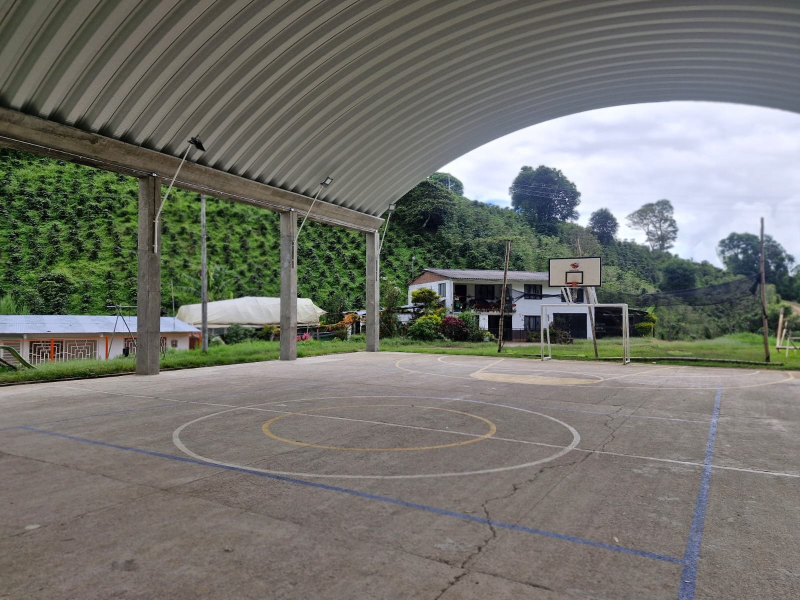 Inderhuila y Gobernación del Huila entregan nuevos espacios deportivos en La Argentina