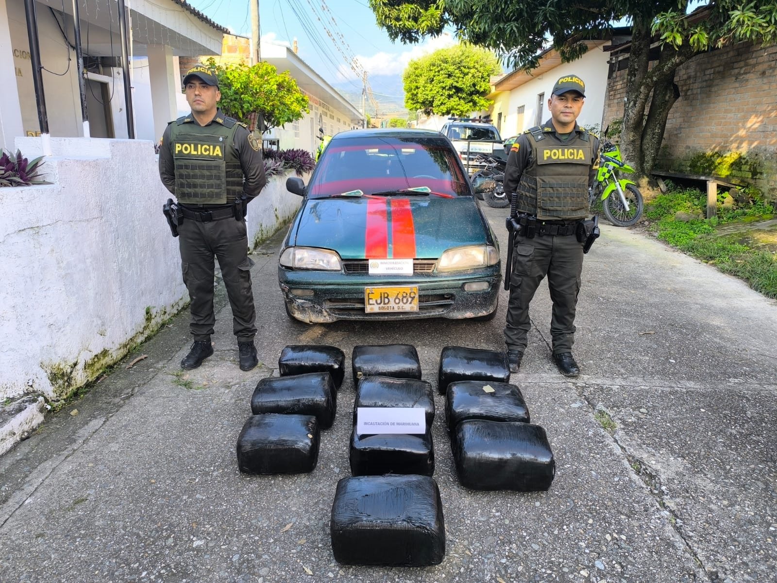 Despliegue policial en Huila permite incautación de 66 kilos de marihuana