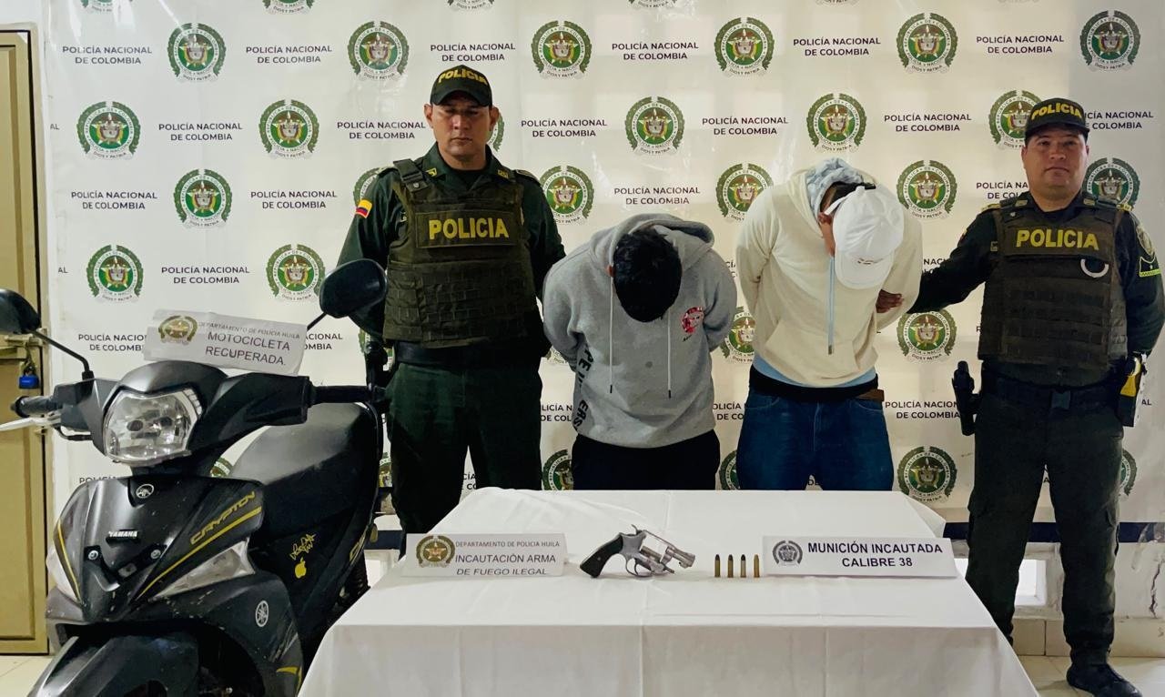 Comunidad y Policía capturan a dos ladrones armados en Pitalito