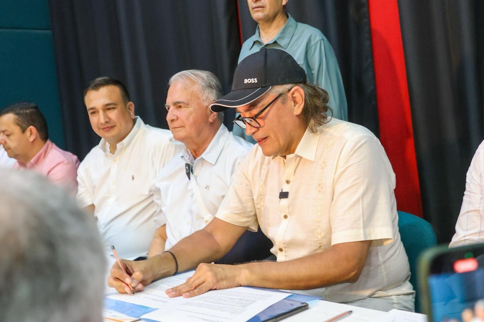 Millonaria inversión para mejorar las vías del Huila