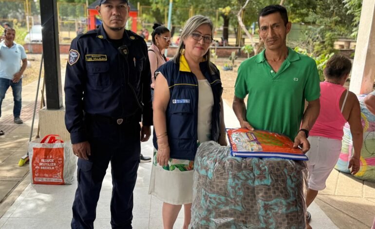 Familias afectadas por inundación retornan a sus hogares con respaldo de la Alcaldía de Neiva