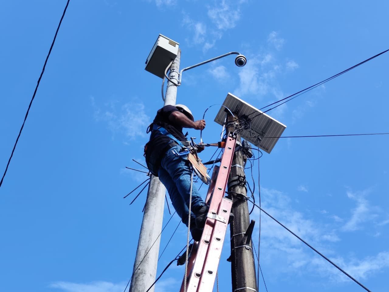 Alcaldía impulsa red de alarmas comunitarias para mejorar la seguridad en Neiva